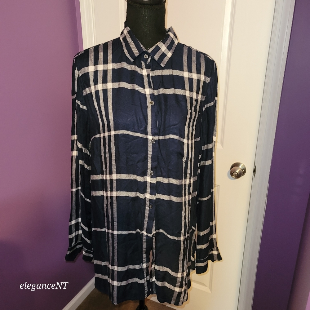 Old Navy Plaid Blue/White Classic Shirt with Front Pocket Sz: L NWT - Picture 2 of 7